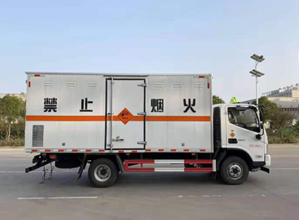 兖州爆破器材运输车