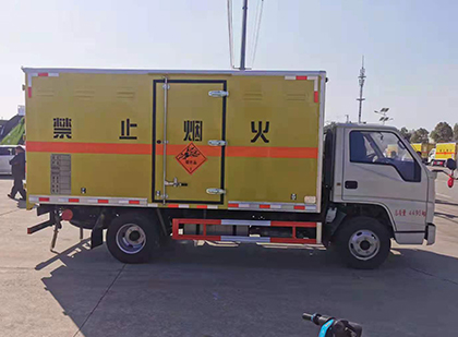 兖州爆破器材运输车
